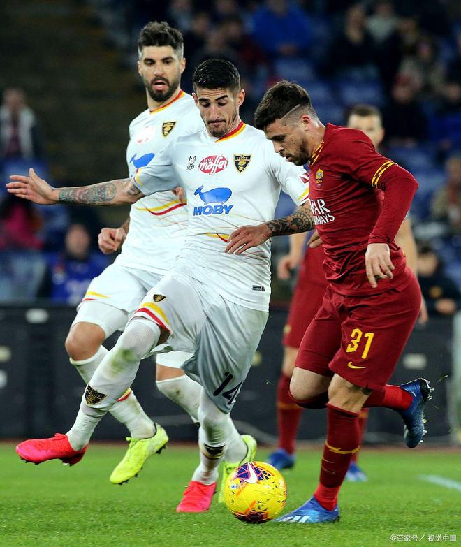 76人的主帅纳斯和球员乌布雷各罚5万美元