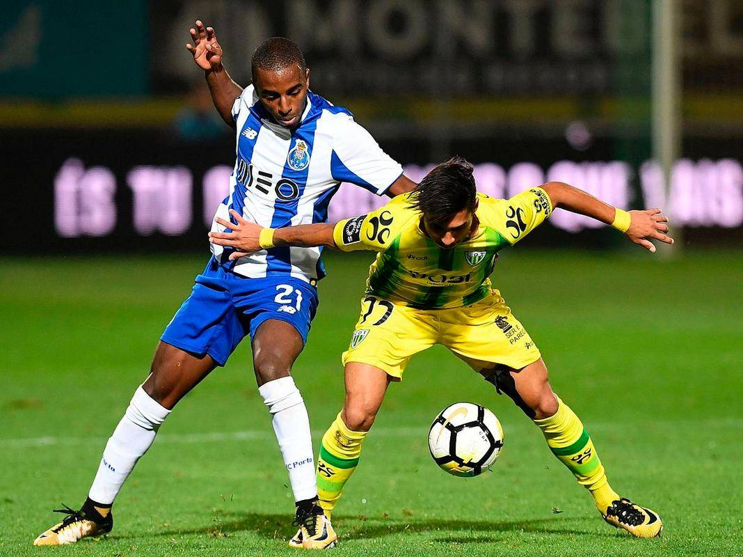 包含赛地聚焦：西甲转会期热度飙升，皇家社会状态回暖，话题不断，轮换策略成焦点的词条