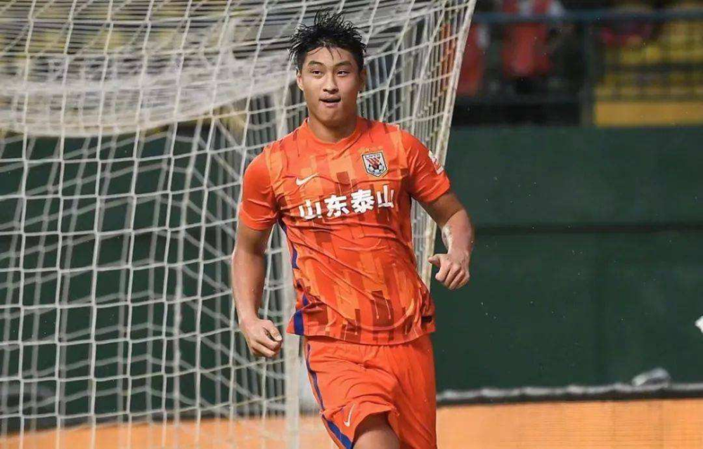 窗口期纽约尼克斯调整名单以备葡超，伤情更新环节打磨，悬念犹存，赛季目标并未改变(纽约尼克斯队主力阵容)